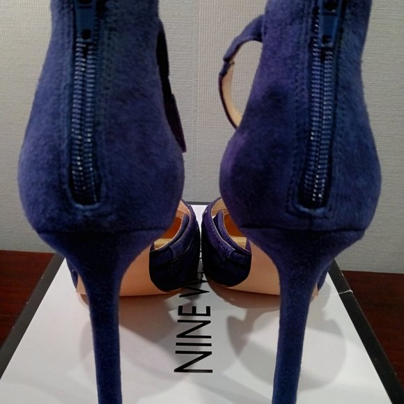 NAVY TAHIRO  NINE WEST size 9 - Picture 5 of 10